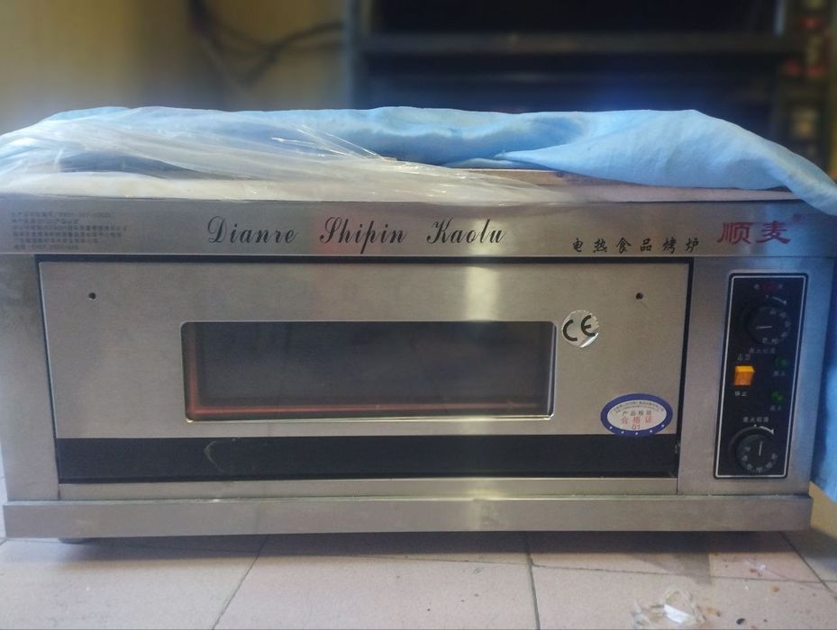 Mikser va pechka tez va arzon sotiladi