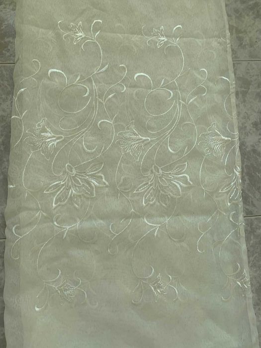Продавам красиви с бродерия ,ушити пердета