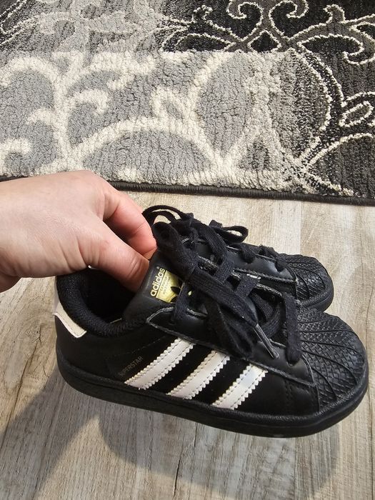 Adidași marimea 26