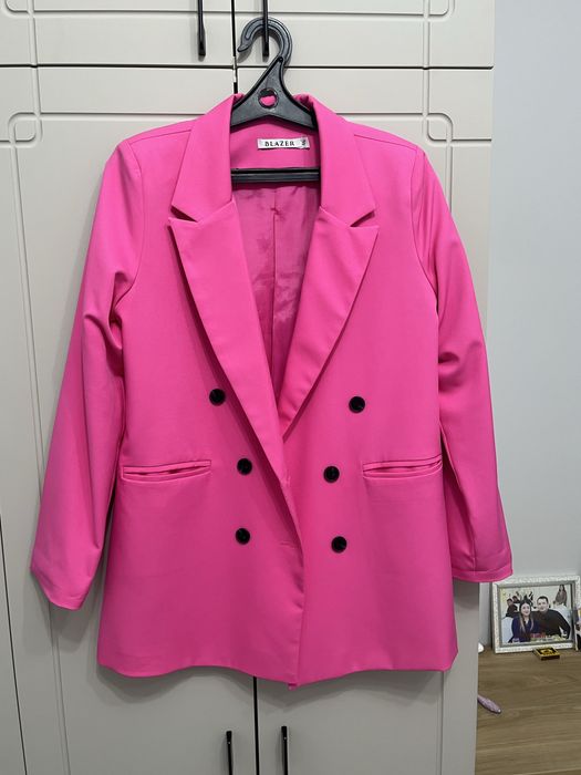 Продам костюм шикарный