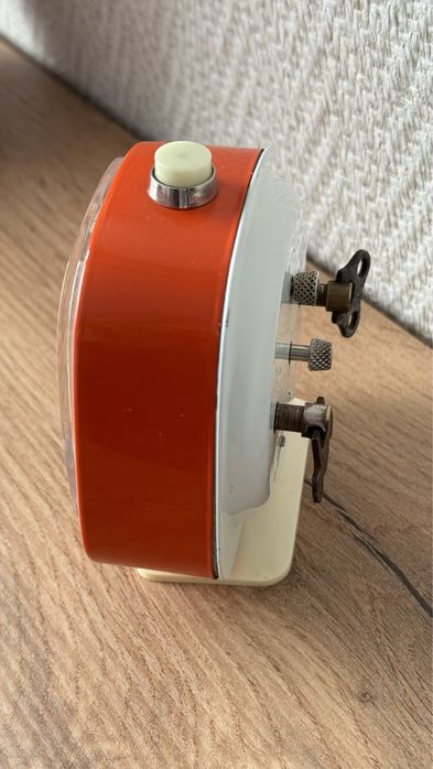 Винтидж часовник-будилник Peter