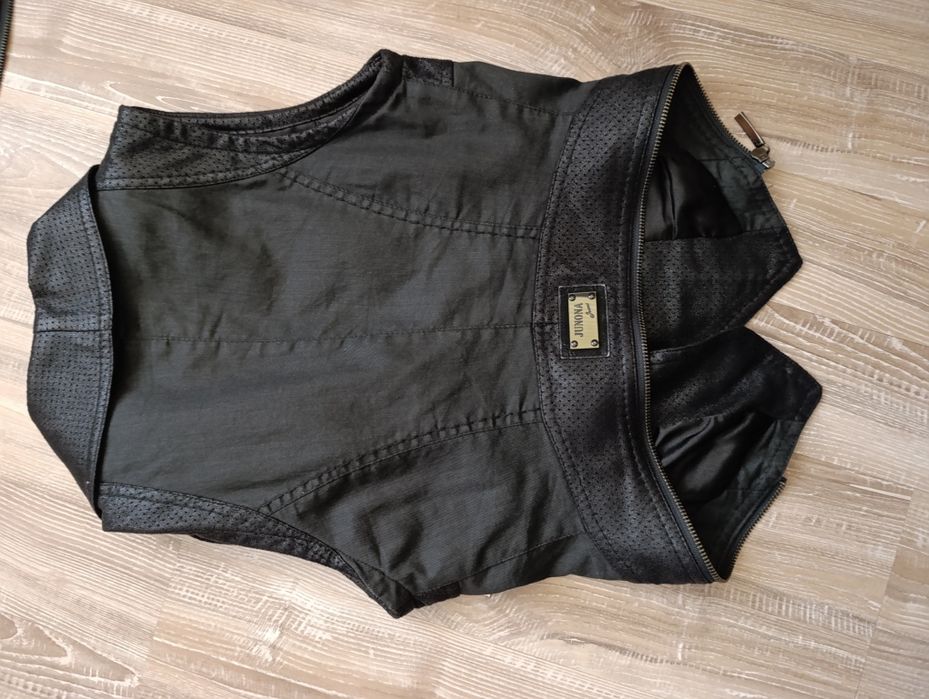 Елегантен елек на Юнона