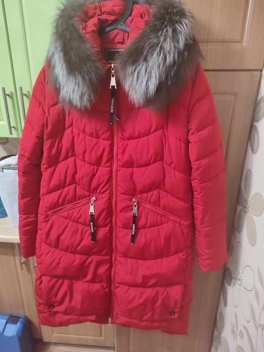 Продам пуховик женский