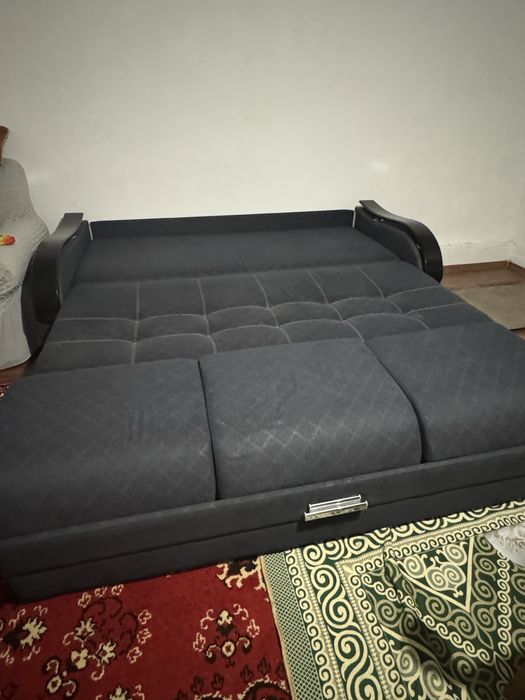 Продам диван в отличном состояние