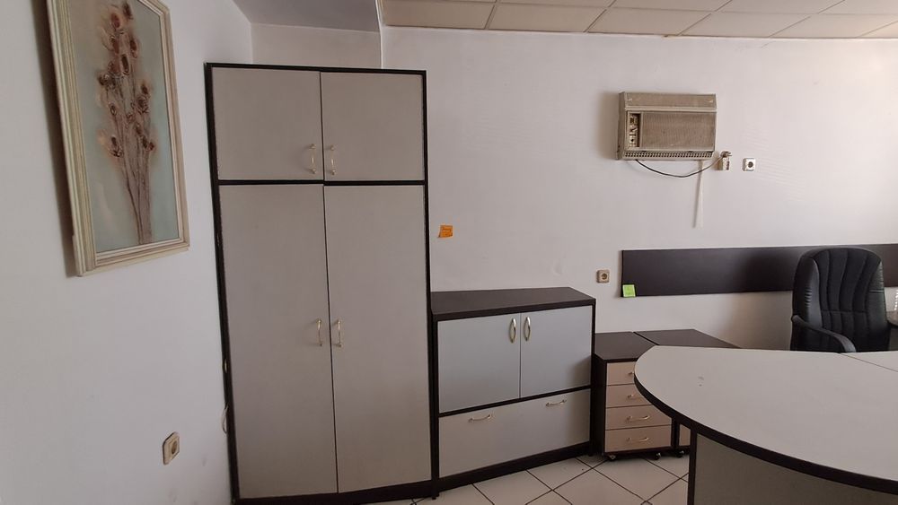 Цялостно офис обзавеждане €350 за всичко