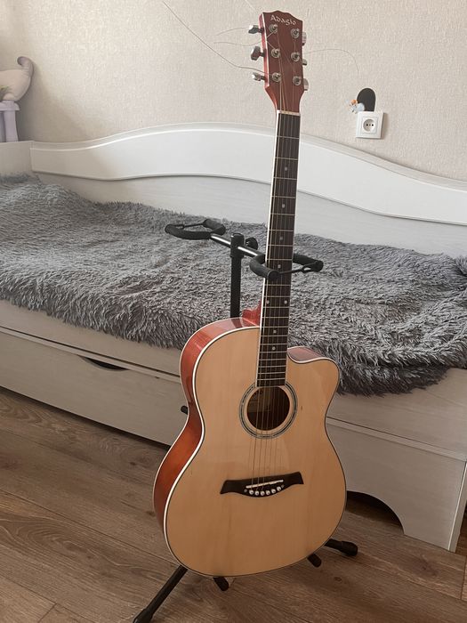 НОВАЯ гитара акустика