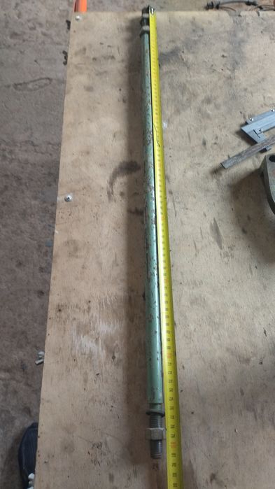 Металлический шпилька