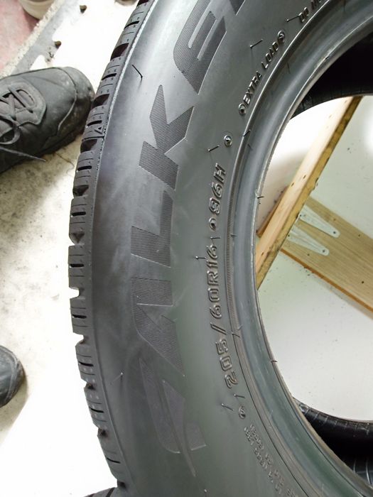205/60R16 noi Falken & Yokohama 2025