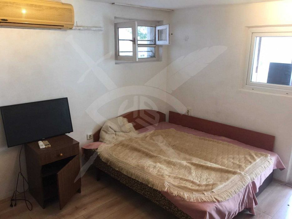 Дава се под наем Едностаен апартамент в Варна, Погреби - 30 кв.м за 250 € - Снимка #1