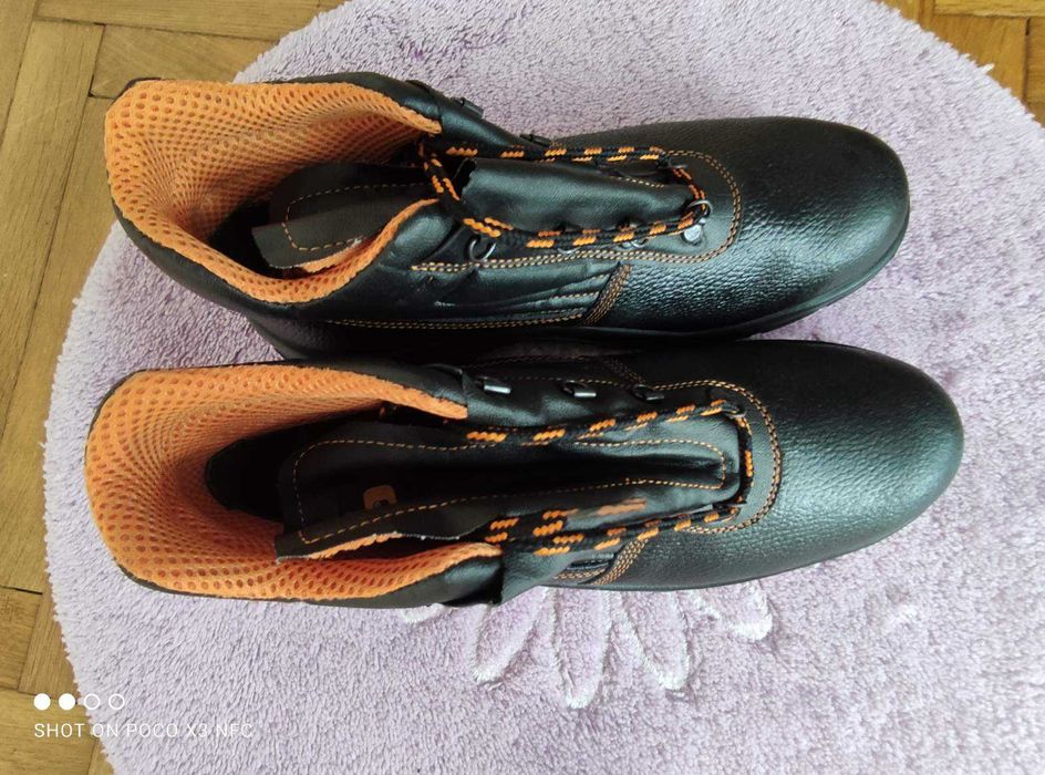 Мъжки оригинални обувки за зимата размер 46-60лв.