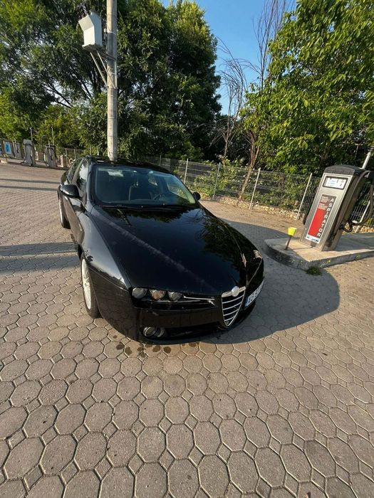 Vând alfa romeo 159