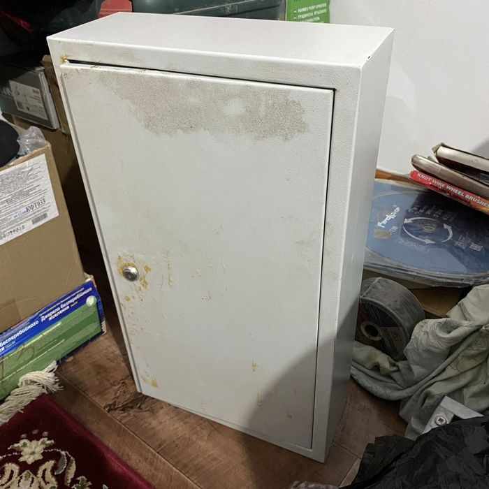 Электрический щит с автоматом