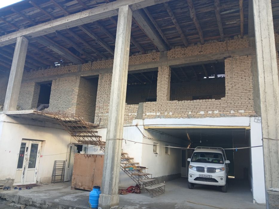 Жомбойдан срочни ховли сотилади