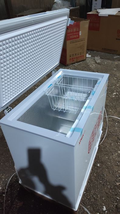 Продам морозильник с вмятинами мороз хинг