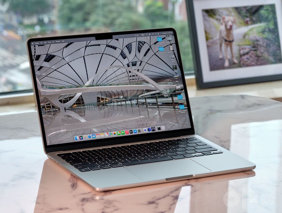 MacBook Air M2 / 13’diagonal / 256GB