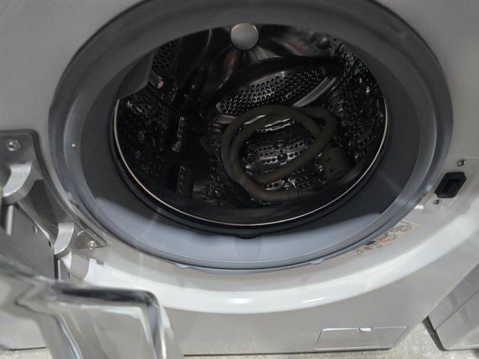 Инверторна Direct Drive пералня LG 8 кг