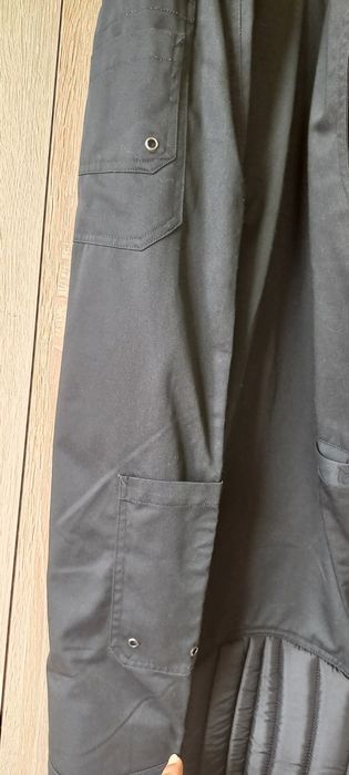 Два мъжки панталона