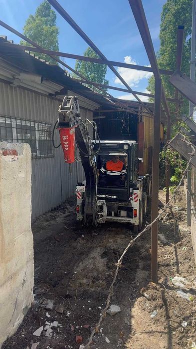 Услуги с Верижен мини багер, Комбиниран мини багер и самосвал