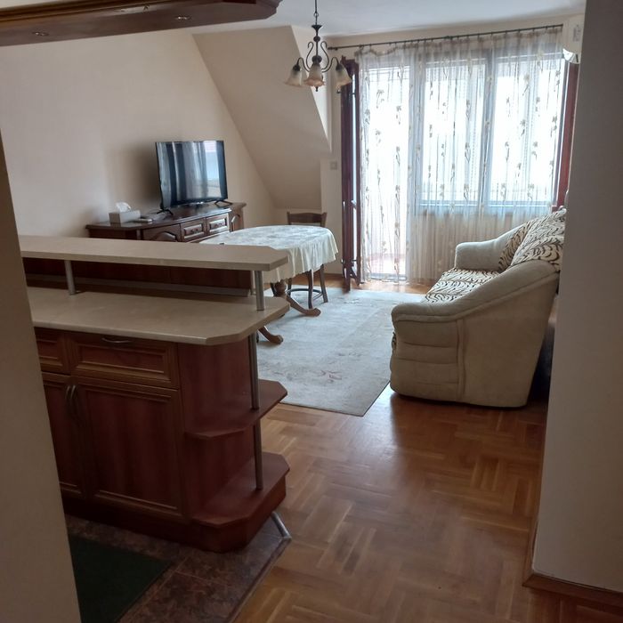 Тристаен обзаведен апартамент