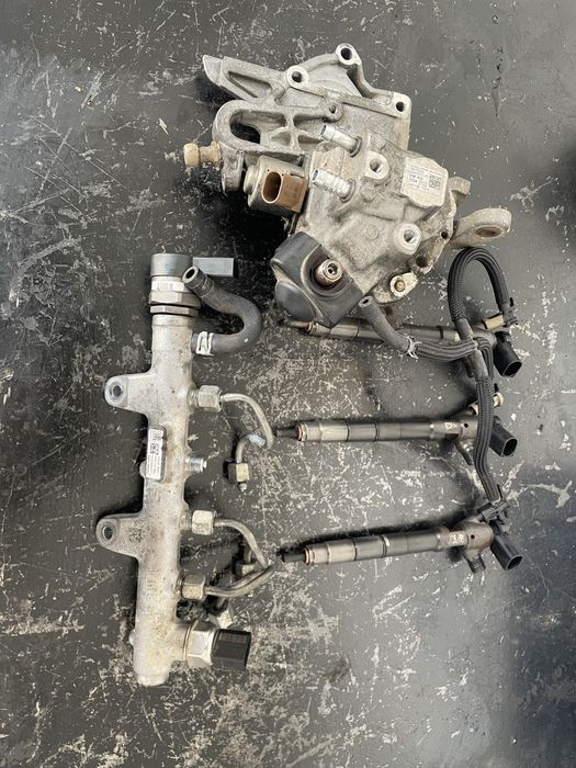 Kit Chit injectie (pompa,rampa,injectore)1.4tdi CUSBvw skoda seat audi