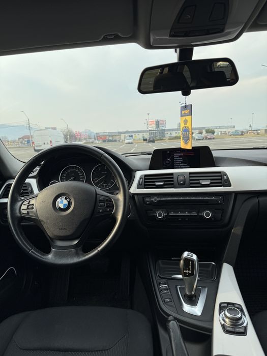 BMW Seria 3 F31 318d