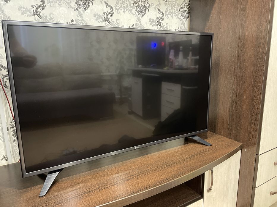 LED Телевизор LG, 43 диагональ (109см)