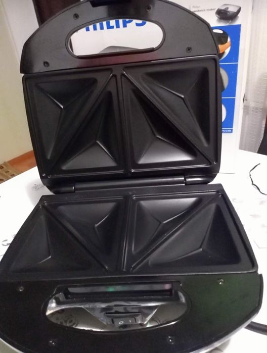 Сэндвичница (бутербродница) "PHILIPS".