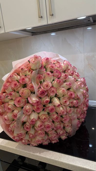 Цветы свежие и огромные