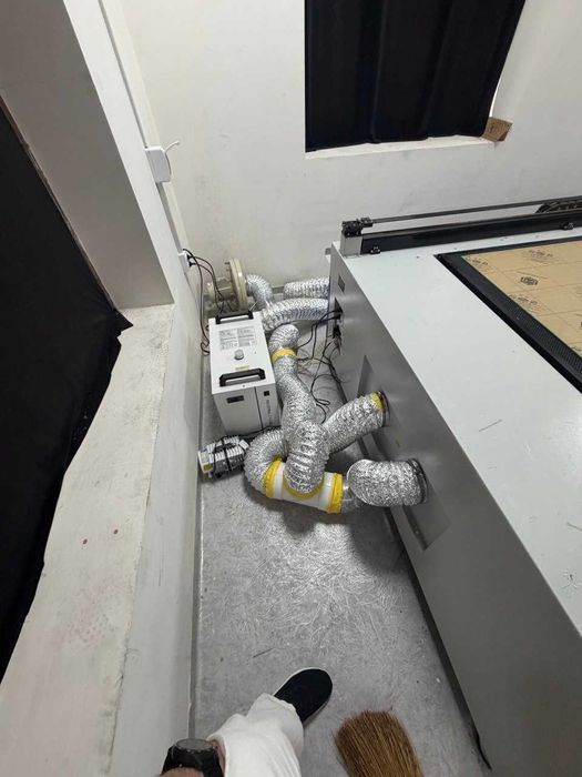 Продаётся лазерный гравировально-резальный станок