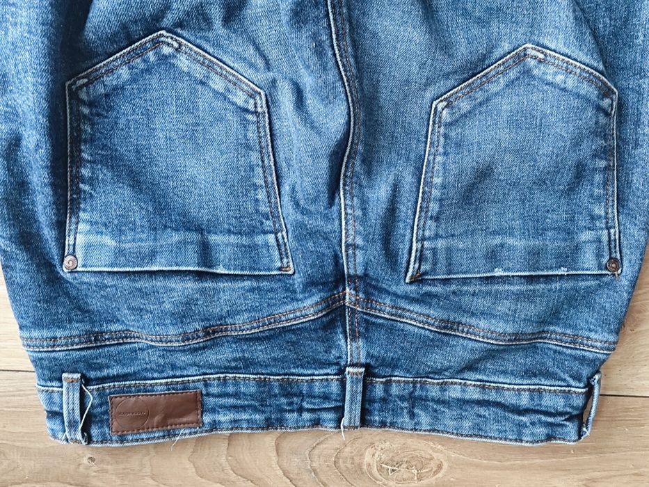 Blugi Clockhouse mid rise Denim 38