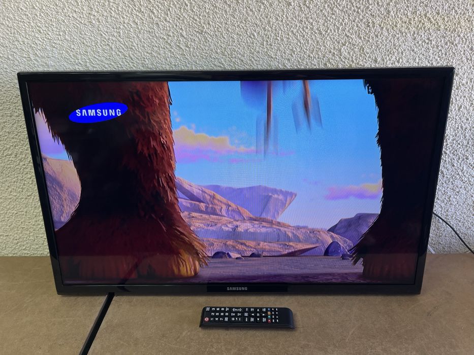 Телевизор Samsung LED 32“ - HG32EC470GW