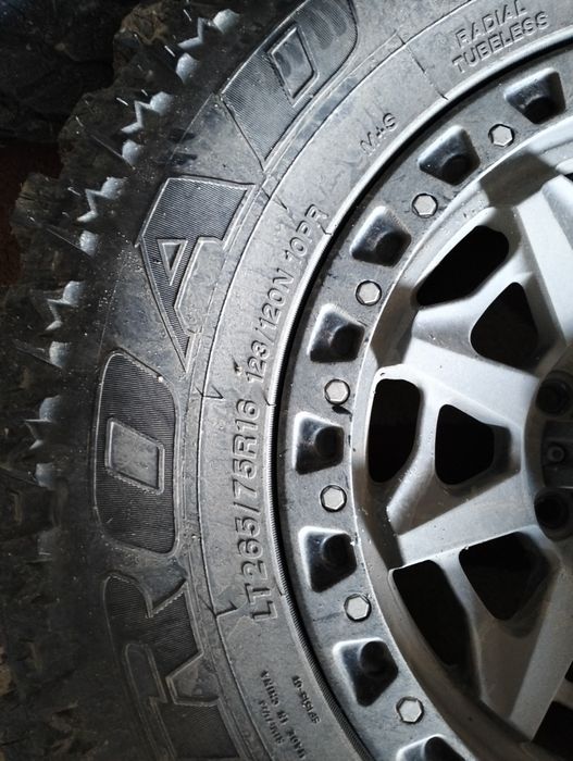 Продам шины на дисках