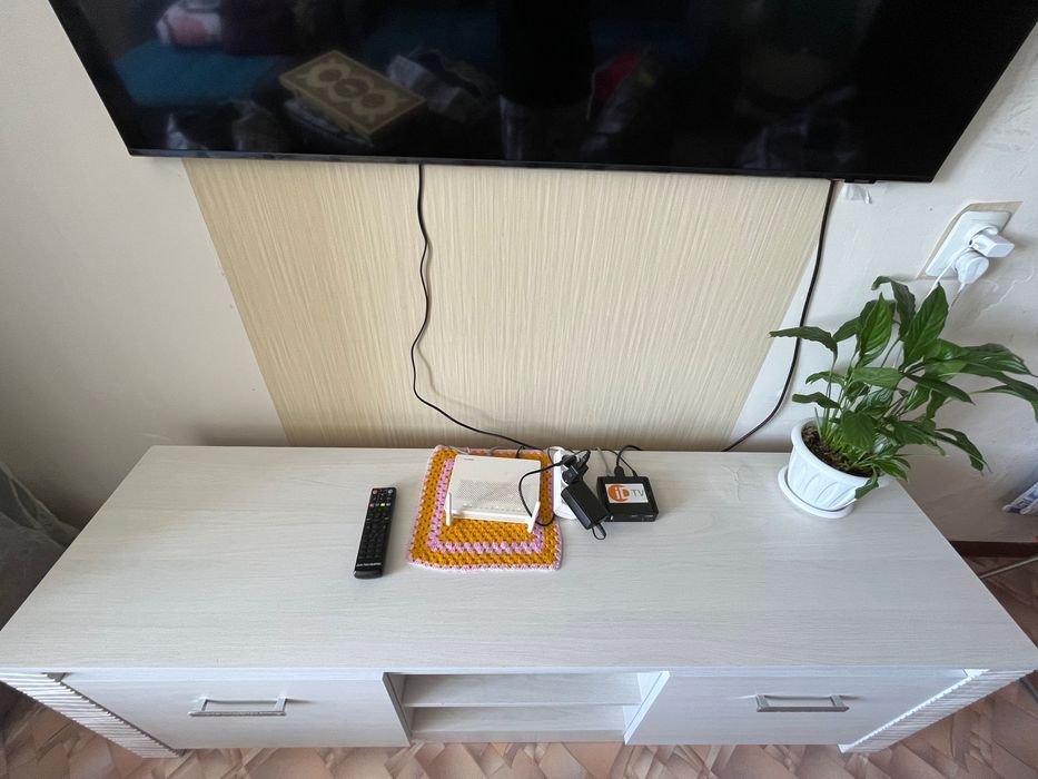 Продаётся тумба (белая)