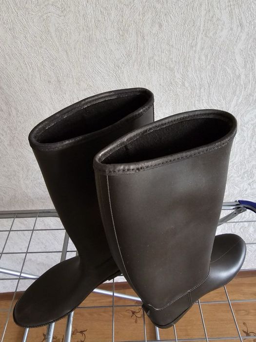 Резиновые сапоги для узкой стопы