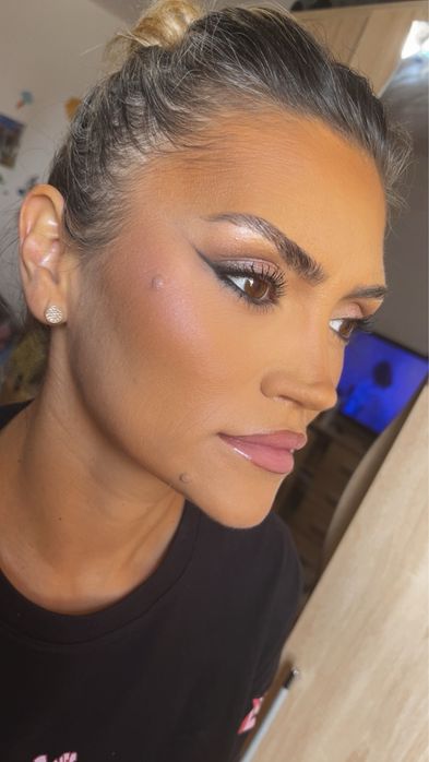 Makeup professional