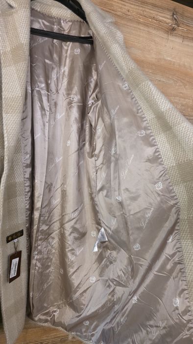 Италианско дамско палто!