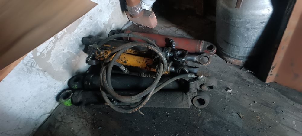 Продам гидроцилиндры