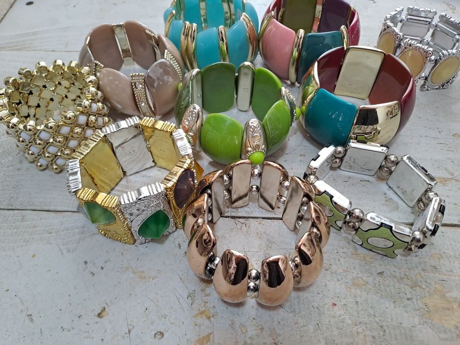 Гривни внос Англия