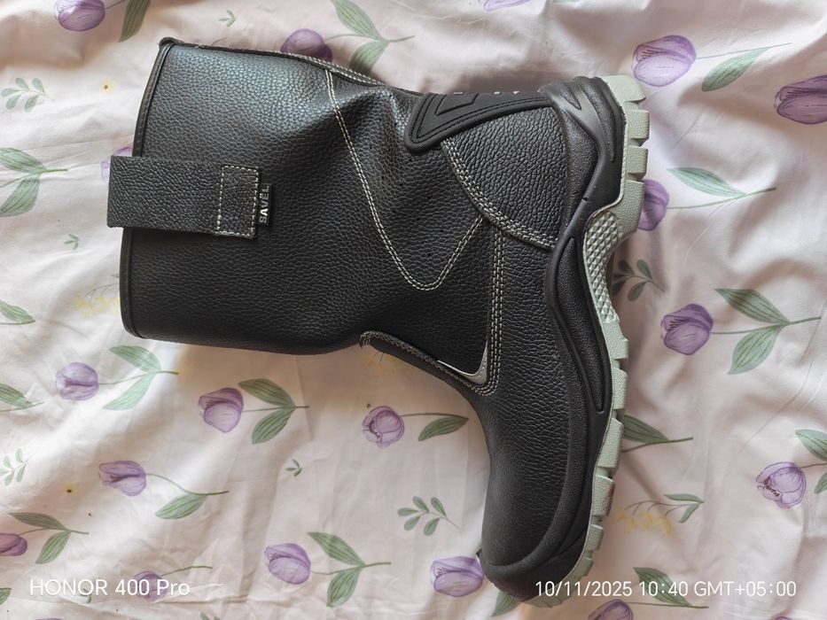 сапоги с защитным металлическим подноском