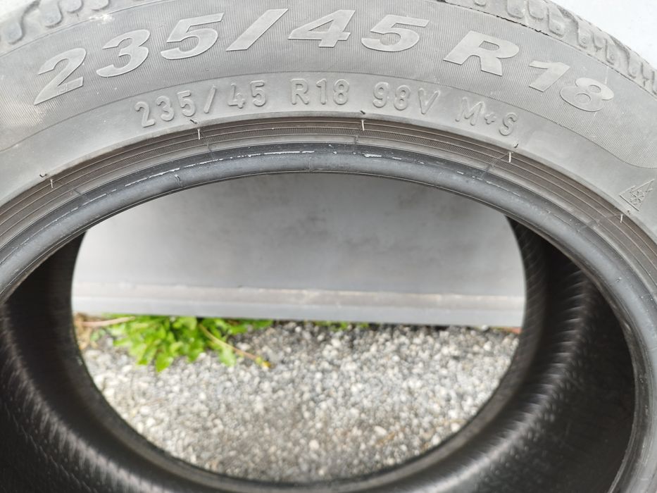 Зимни гуми Pirelli 235/45/18
