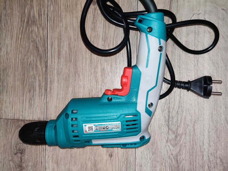 Дрель тотал станция метро Москва