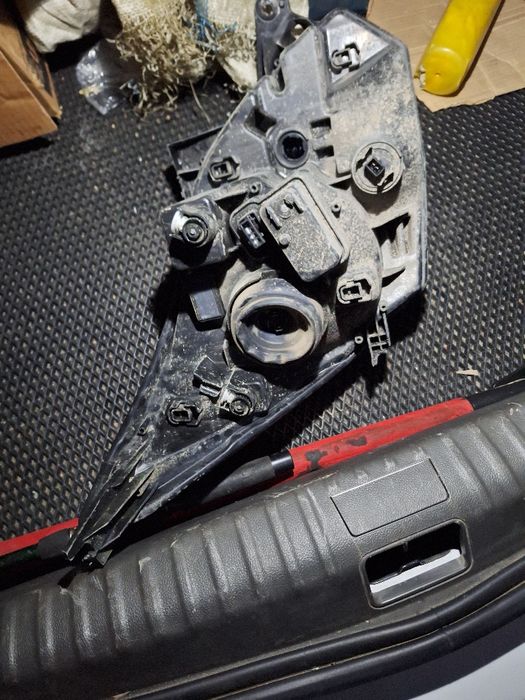 Продам фару кобальт