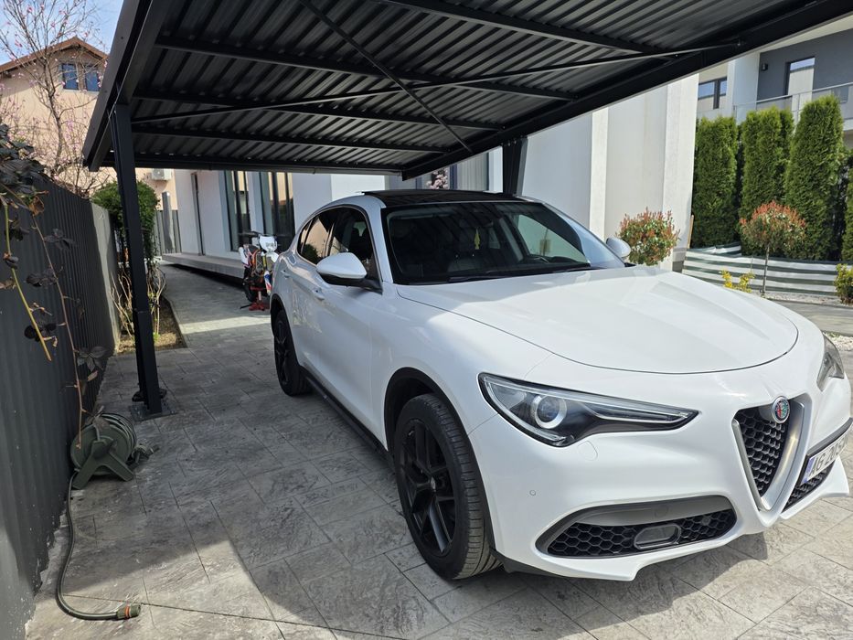Alfa Romeo Stelvio 280 CP, 4x4, 2.0 benzina