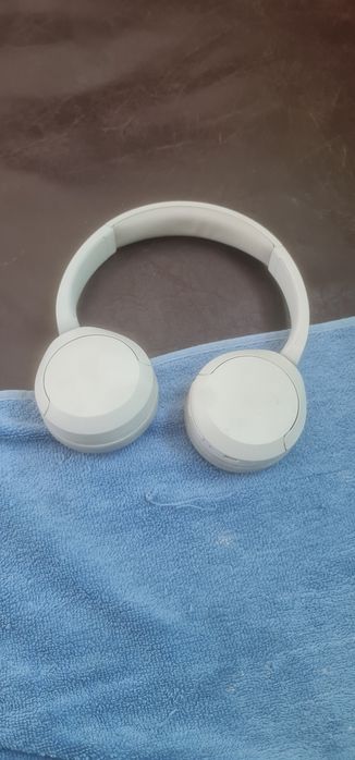 Vand casti sony folosite