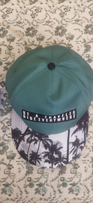 Мъжка шапка зелена