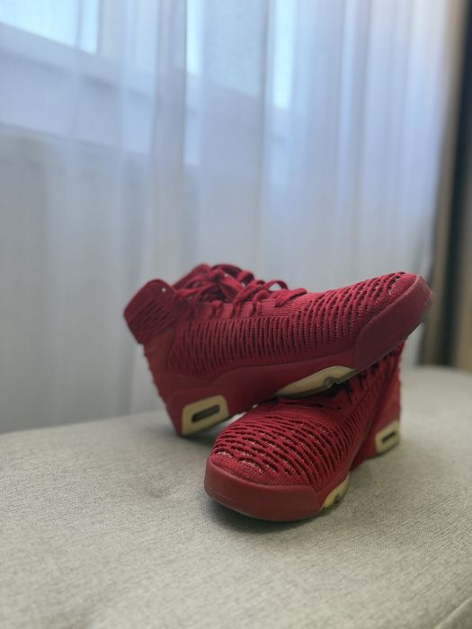 Adidasi jordan model rar