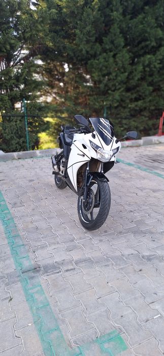 Honda cbr 125 jc50 2015