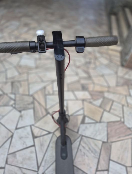 Trotineta Xiaomi  Mi Electric Scooter Essential