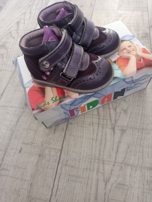 Продам ботинки (ортопеды)