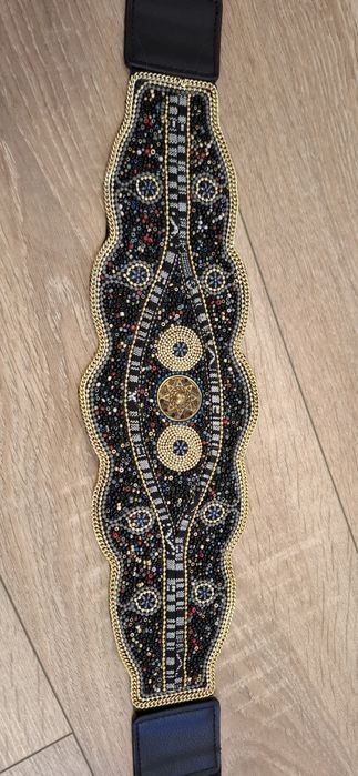 Curea tip brâu cu margele aplicate